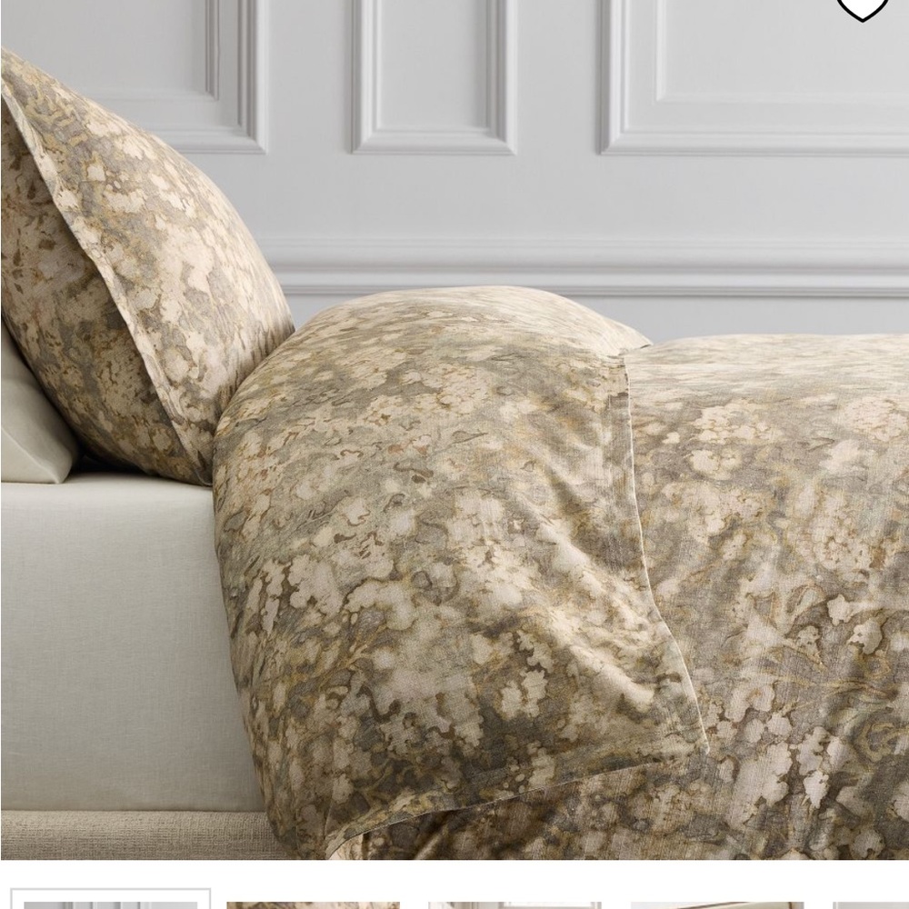 2 New West Elm Abstract Hydrangea Duvet Covers Full/Queen